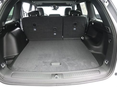 New 2025 Jeep Grand Cherokee Altitude image 12