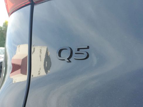 Used 2025 Audi Q5 Premium w/ Premium Plus AWD/4WD image 6