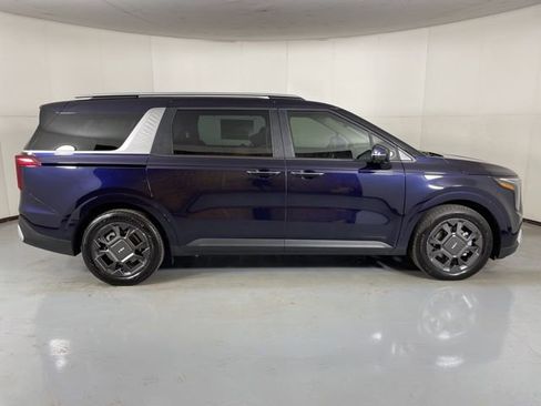 New 2026 Kia Carnival EX image 8