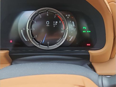 Used 2018 Lexus LC 500 Coupe RWD image 9