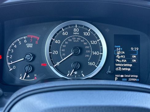 Used 2022 Toyota Corolla LE image 25