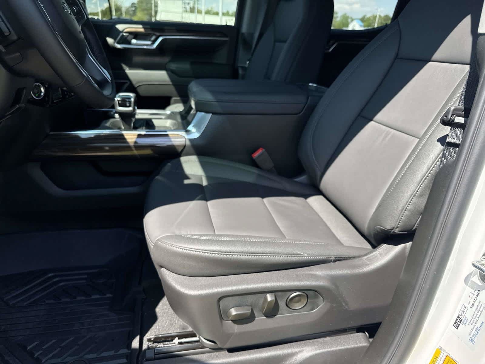 New 2026 Chevrolet Silverado 1500 RST AWD/4WD image 11
