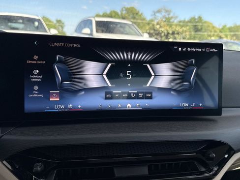 New 2026 BMW 330i Sedan w/ Premium Package RWD image 25