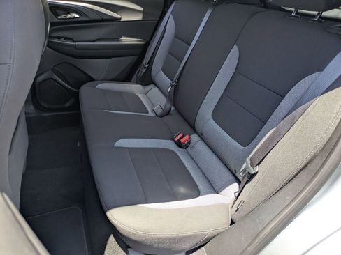 Used 2025 Chevrolet TrailBlazer LT AWD/4WD image 25