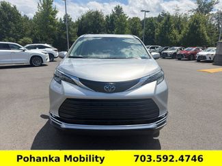 Used 2024 Toyota Sienna XLE FWD video 2