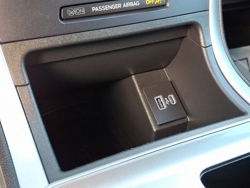 Used 2024 Ford Edge SEL w/ Convenience Package image 18