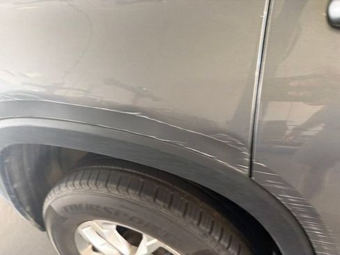 Used 2019 Chevrolet Traverse LT FWD image 8