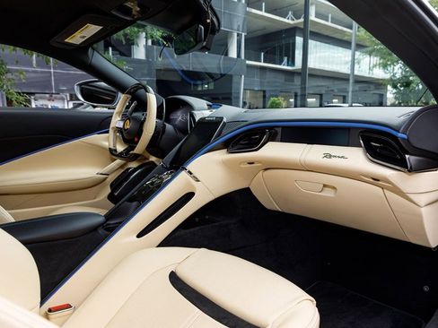 Used 2023 Ferrari Roma RWD image 16