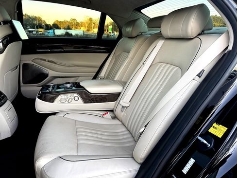 Used 2018 Genesis G90 5.0 Ultimate image 13