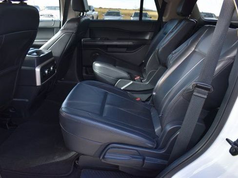 Used 2024 Ford Expedition XLT image 20