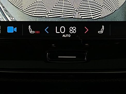 Used 2023 Volvo XC40 B5 Plus w/ Driver Assist Package image 20