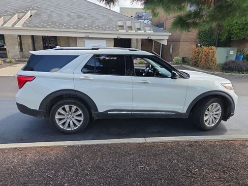 Used 2021 Ford Explorer Limited w/ Hybrid Equipment Group 310A AWD/4WD image 10