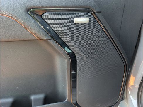 Used 2024 GMC Sierra 2500 AT4 w/ AT4 Premium Plus Package image 15