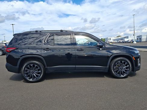 Used 2023 Chevrolet Traverse RS AWD/4WD image 7