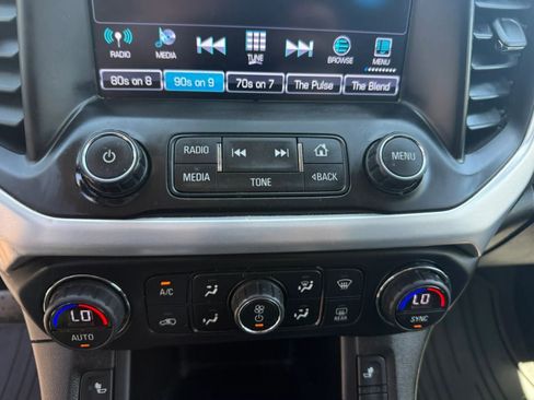 Used 2018 GMC Acadia SLT AWD/4WD image 41