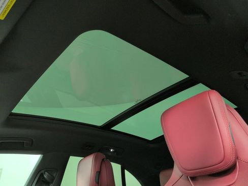 New 2026 Porsche Macan Electric image 19