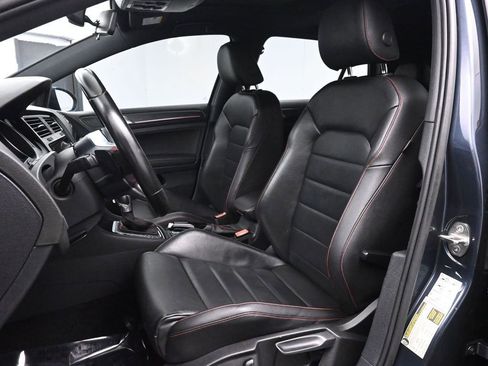 Used 2020 Volkswagen GTI SE image 12