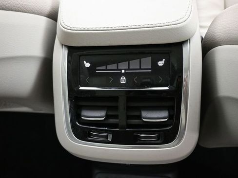 Used 2024 Volvo XC90 T8 Plus image 31