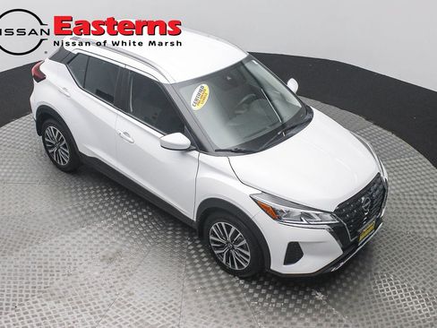 Used 2024 Nissan Kicks SV FWD image 3