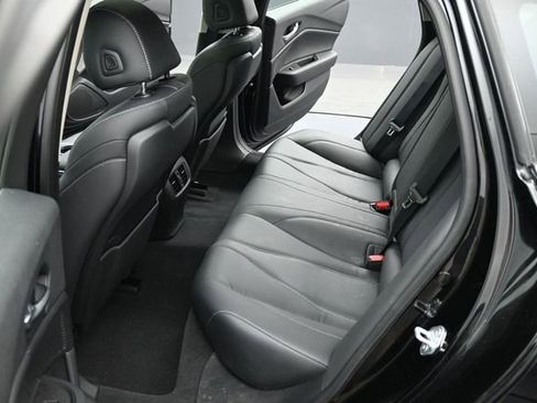 Used 2022 Acura TLX w/ Technology Package FWD image 9