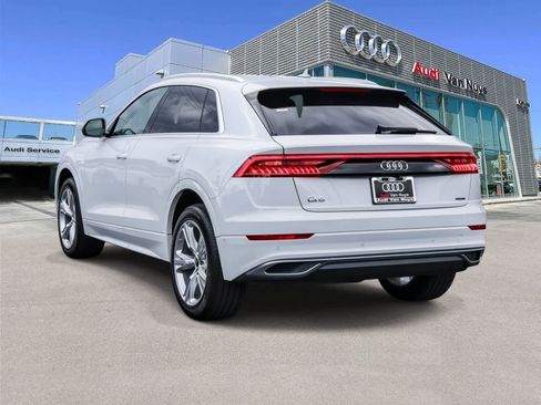 Used 2023 Audi Q8 Premium w/ Convenience Package AWD/4WD image 2
