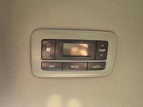 Used 2018 Toyota Sienna XLE w/ XLE Navigation Package image 30