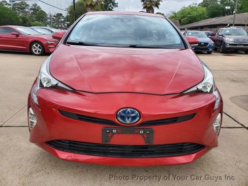 Used 2017 Toyota Prius FWD image 3