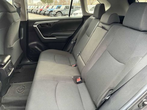 Used 2020 Toyota RAV4 LE image 23