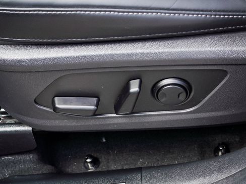 Used 2025 Kia Sorento EX AWD/4WD image 18