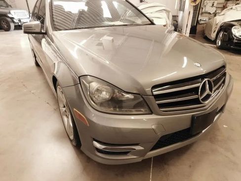 Used 2014 Mercedes-Benz C 250 C 250 Luxury Sedan 4D w/ Multimedia Package image 10