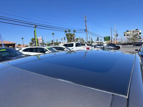 Used 2016 Land Rover Discovery Sport HSE image 7