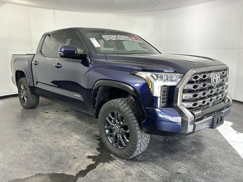 Used 2023 Toyota Tundra Platinum AWD/4WD image 2