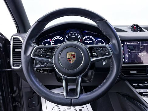 Used 2023 Porsche Cayenne AWD/4WD image 32