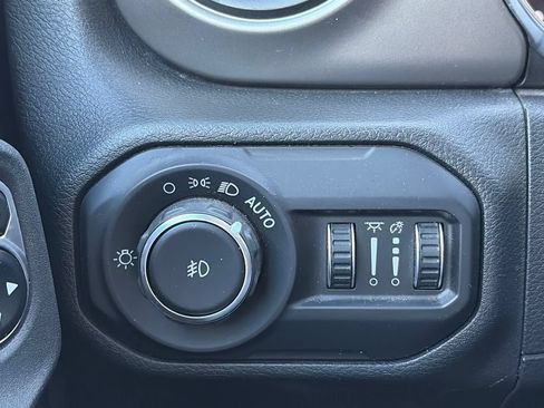 Used 2021 Jeep Wrangler Unlimited Sport AWD/4WD image 10