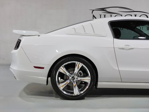 Used 2013 Ford Mustang GT RWD image 44