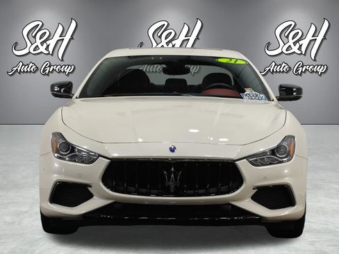 Used 2021 Maserati Ghibli S Q4 AWD/4WD image 17