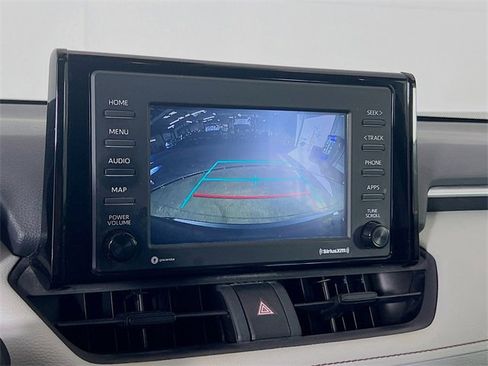 Used 2020 Toyota RAV4 XLE image 14