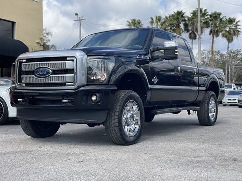 Used 2013 Ford F250 Platinum w/ FX4 Off Road Pkg image 12