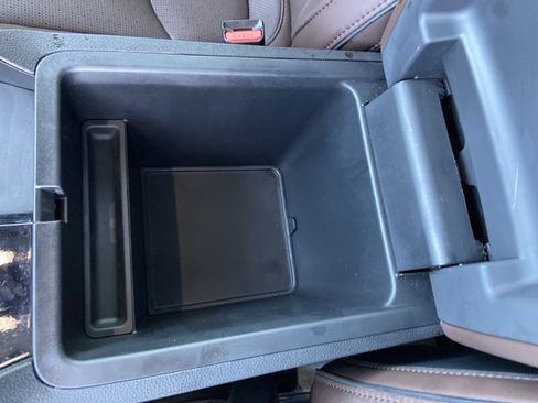 Used 2025 Honda Pilot Elite image 49