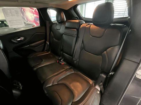 Used 2014 Jeep Cherokee Trailhawk w/ Comfort/Convenience Group image 27