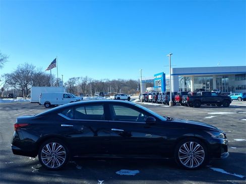 Used 2023 Nissan Altima 2.5 SL image 8