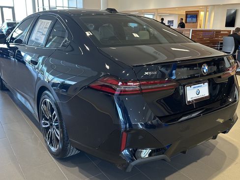 New 2026 BMW 530i xDrive w/ M Sport Package AWD/4WD image 8