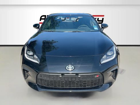 Used 2025 Toyota GR86 Premium RWD image 2