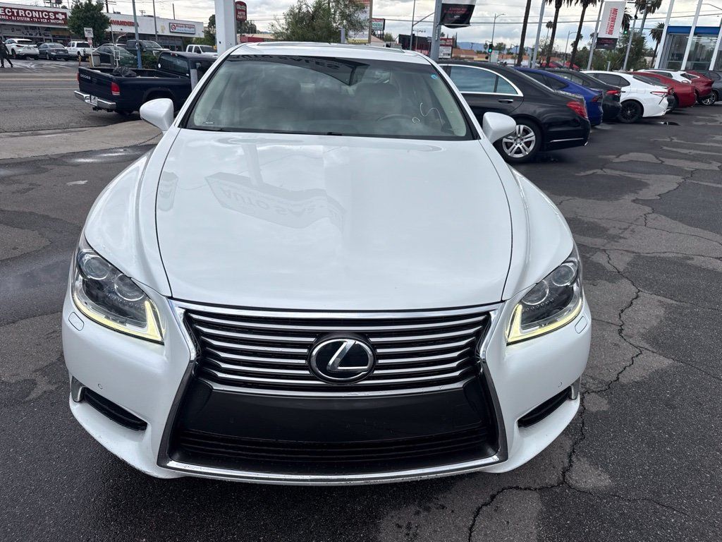 Used 2014 Lexus LS 460 w/ Comfort Package RWD image 3