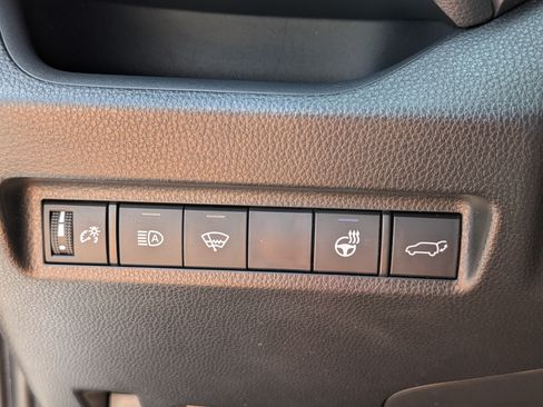 Used 2020 Toyota RAV4 XSE w/ XSE Grade Weather Package AWD/4WD image 21