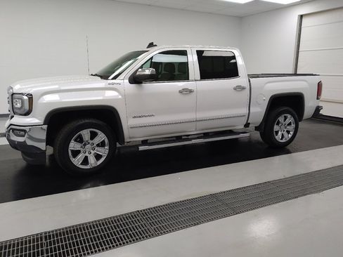 Used 2018 GMC Sierra 1500 SLT image 2