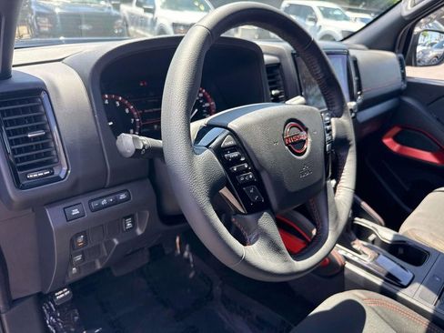 Used 2022 Nissan Frontier Pro-X RWD image 25
