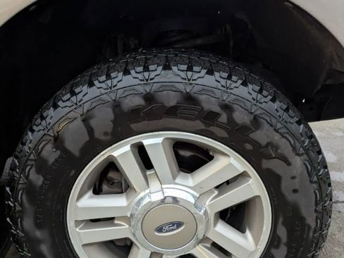 Used 2005 Ford F150 Lariat image 18