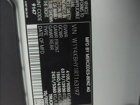 Used 2024 Mercedes-Benz Sprinter 2500 image 24