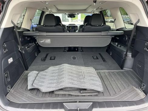 Certified 2023 Subaru Ascent Touring AWD/4WD image 21